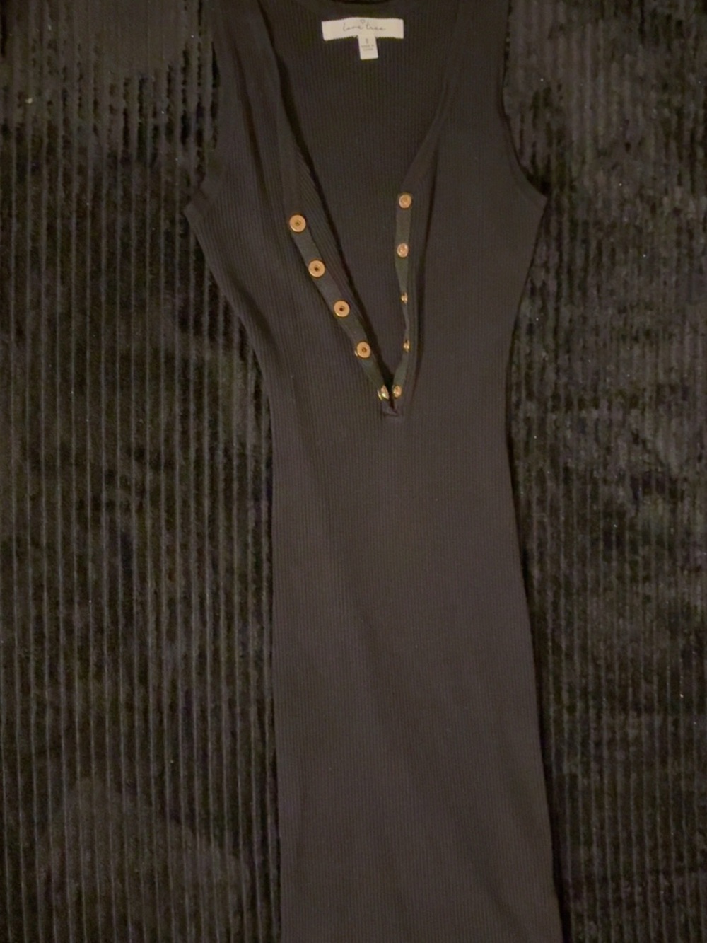 Lulu's Black Ribbed Sleeveless Button-Down V-Neck Midi Dress